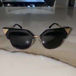 Fendi sunglasses never been worn